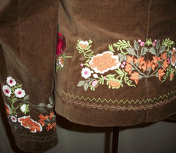 VINTAGE 70's STYLE FLORAL EMBROIDERED VELVET BLAZER8.JPG