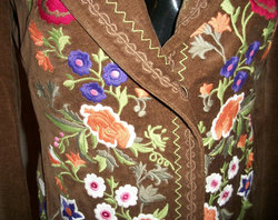 VINTAGE 70's STYLE FLORAL EMBROIDERED VELVET BLAZER4.JPG