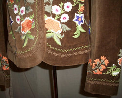 VINTAGE 70's STYLE FLORAL EMBROIDERED VELVET BLAZER2.JPG