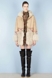 127922917_50redvalentino.jpg