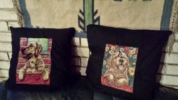large.two_cushion_with_dogs_photo_stitch_free_embroidery_design.jpg.18f3cffd23badfc194397894d3816c91.jpg