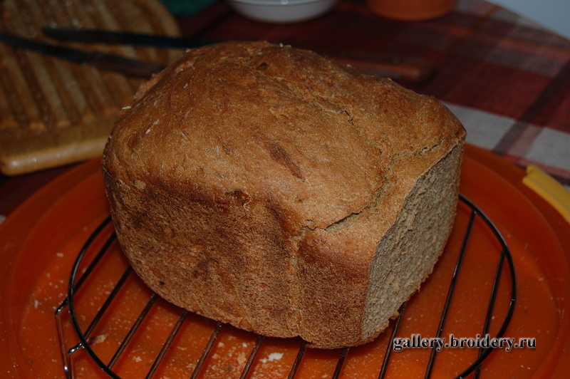 А вот и черненький. На квасе... С тмином...