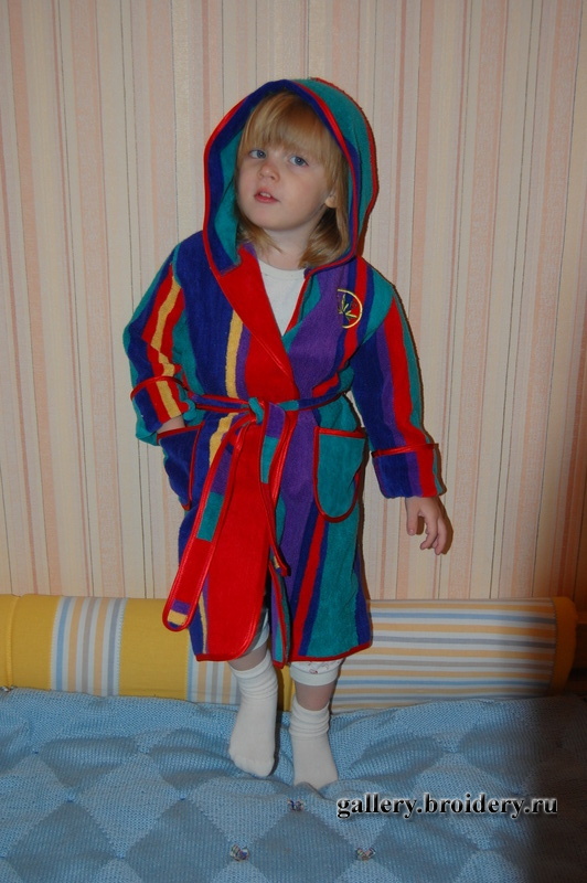 После ванны хорошо одеть халатик да с капюшончиком!