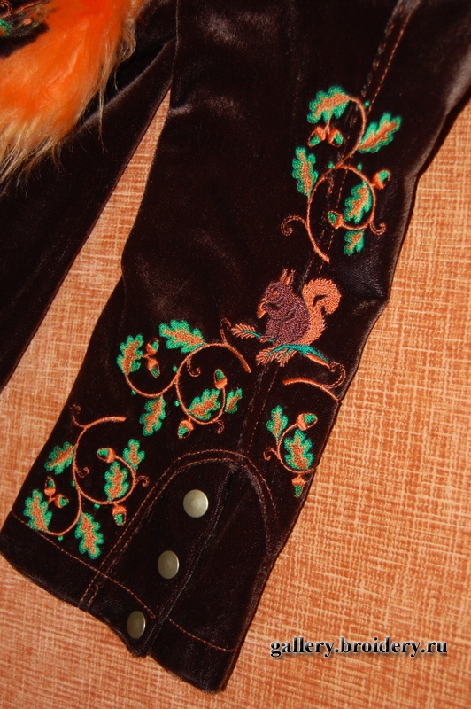 Белочка на брючках