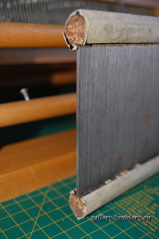 Пластины набраны через веревочку и заварены...