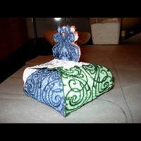 Что вышить в подарок. Коробочка с конфетами. Машинная вышивка