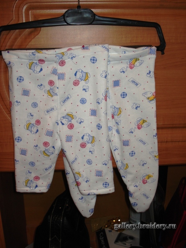 Приданное для малыша. Шитье на оверлоке