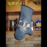 Машинная вышивка. Рукавица-прихватка