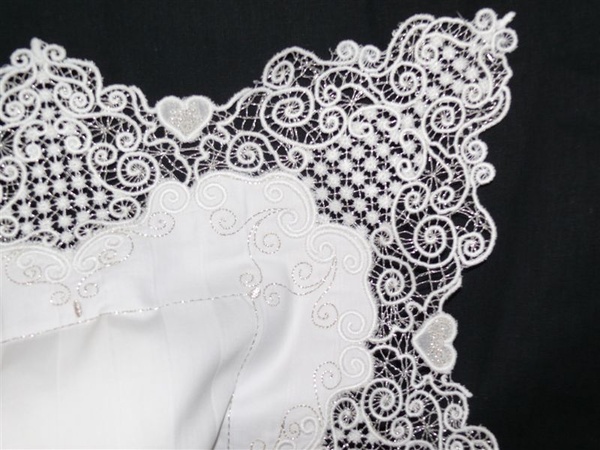 свадебный спальный комплект.наволочка