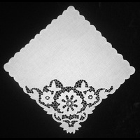 Уголок белого цвета