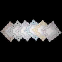 Следующие 6 салфеток из столового набора на 6 персон