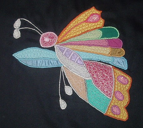 Бабочка на юбке для девочки