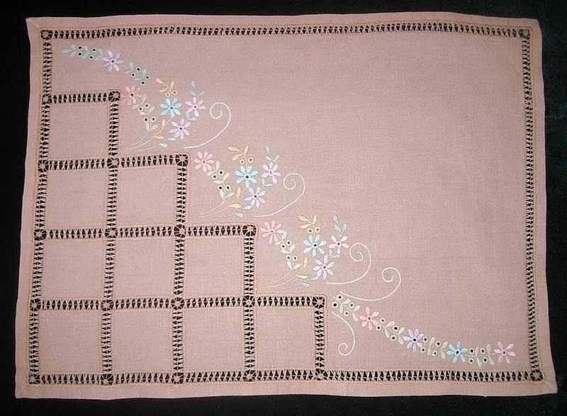 2-ая салфетка из столового набора на 6 персон