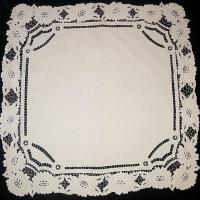 Салфетка квадратная кремовая