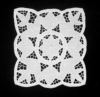 Салфетка квадратная белая