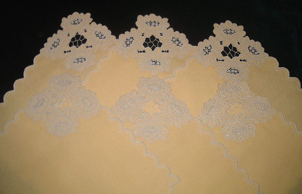 Набор салфеток горчичного цвета для столовых приборов на 6 персон