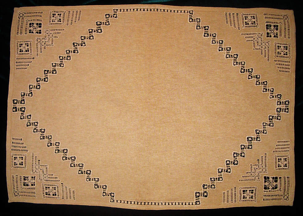 Большая  салфетка из коричневой льняной ткани из набора для столовых приборов на 8 персон