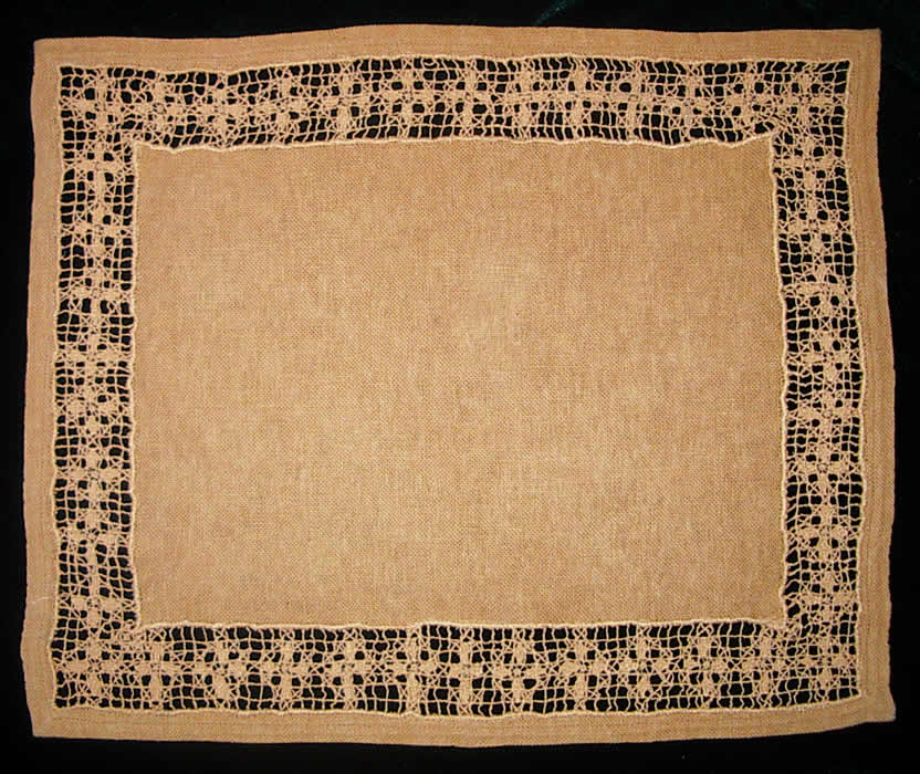 3-ая салфетка из набора для столовых приборов