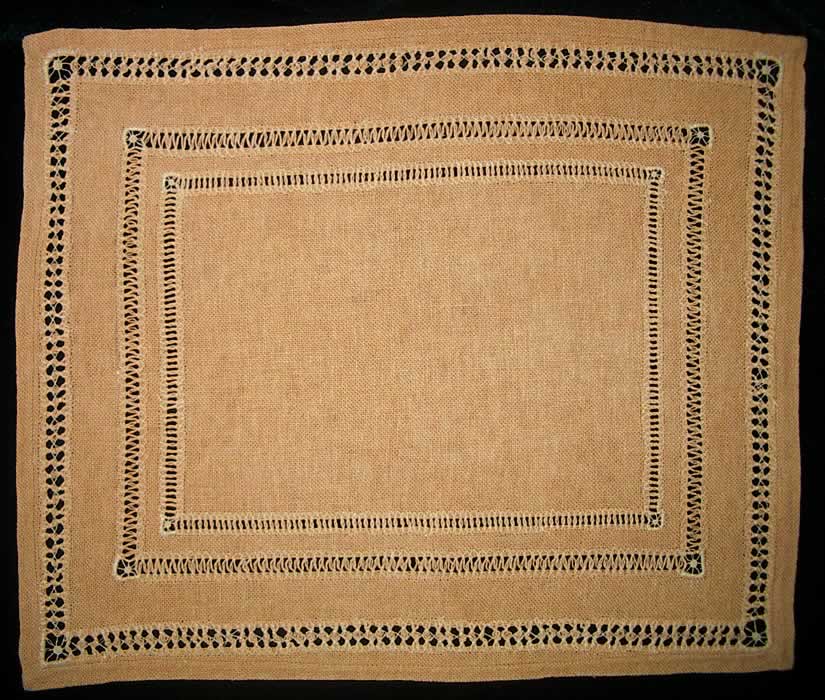 6-ая салфетка из набора для столовых приборов