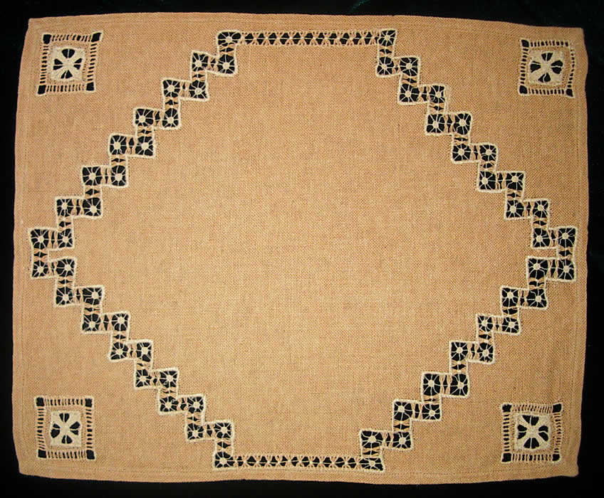 8-ая салфетка из набора для столовых приборов