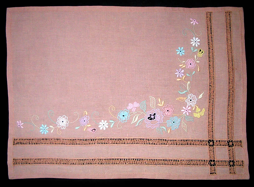 3-ая салфетка из столового набора на 6 персон