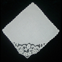 Уголок белого цвета