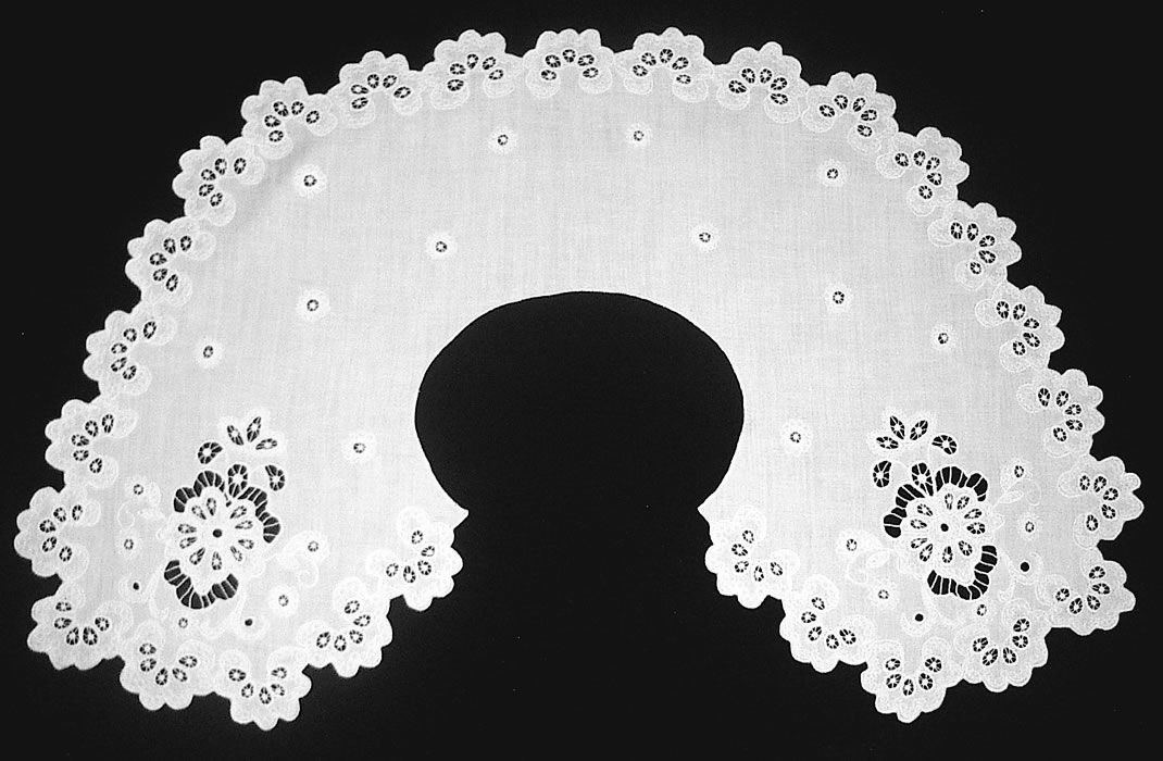 Воротник круглый белый