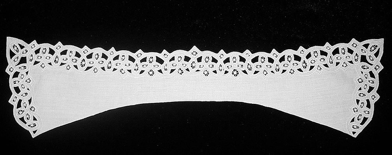 Воротник прямой белый