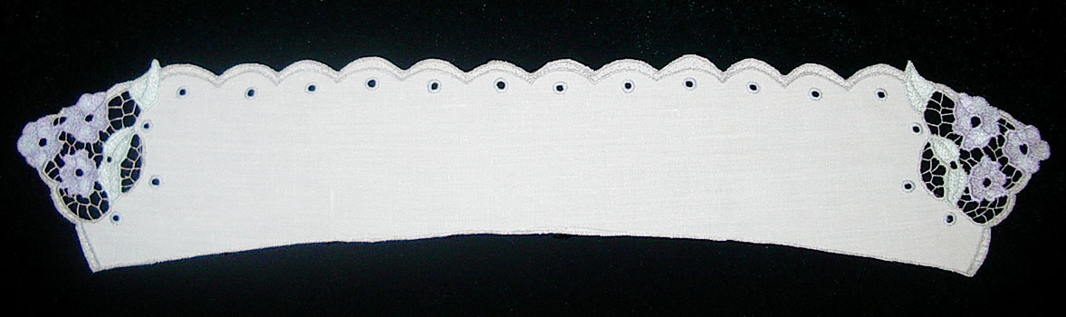 Воротник прямой белый с цветной вышивкой