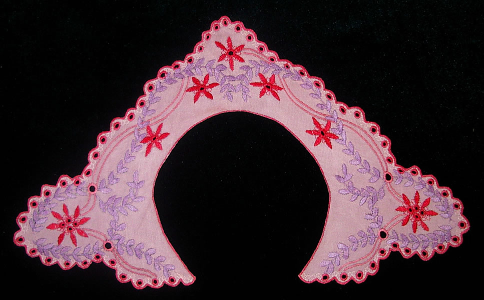 Воротник из розового искусственного шелка