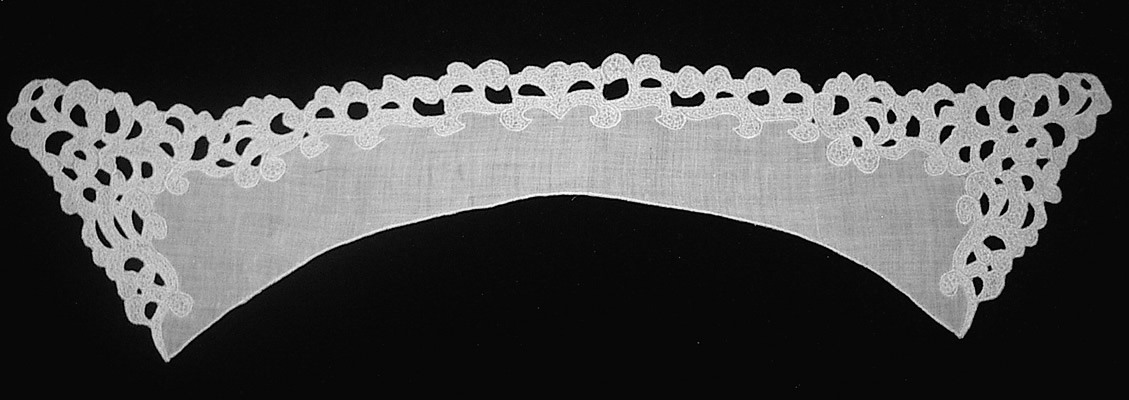 Воротник прямой белый