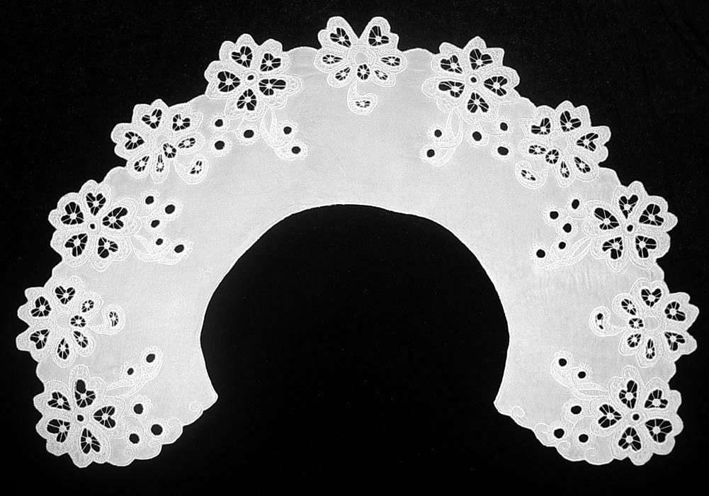 Воротник круглый белый