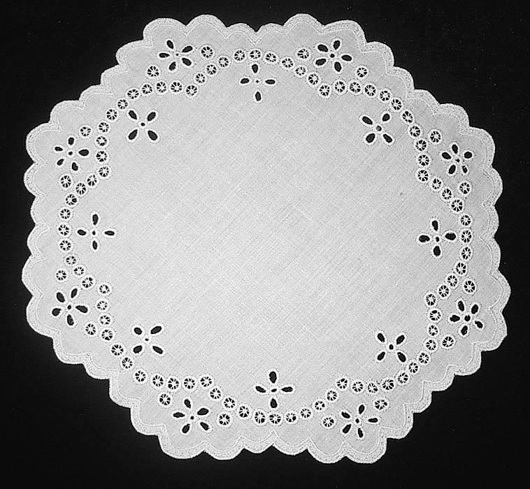 Салфетка восьмиугольная белая