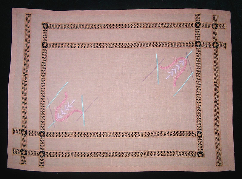 4-ая салфетка из столового набора на 6 персон