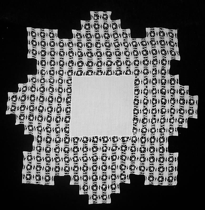 Салфетка квадратная белая