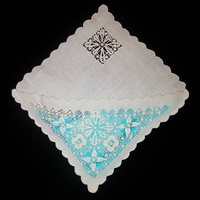 Кармашек на стену для расчесок