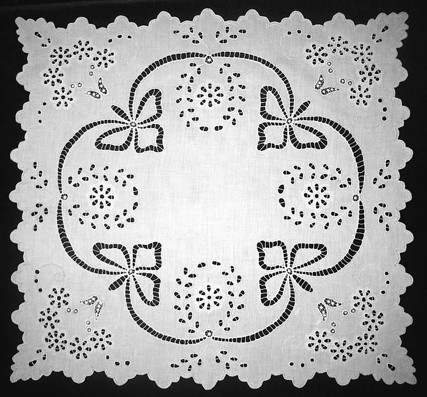 Салфетка квадратная белая