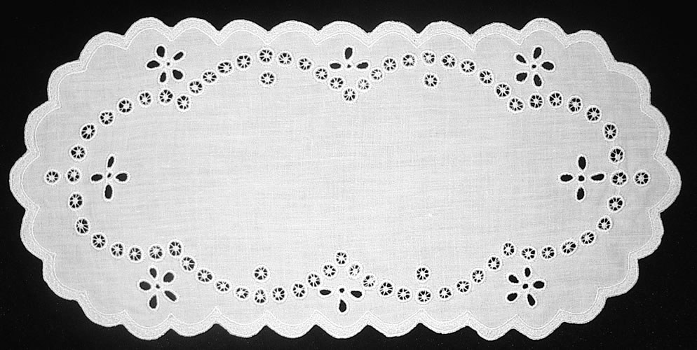 Салфетка овальная белая