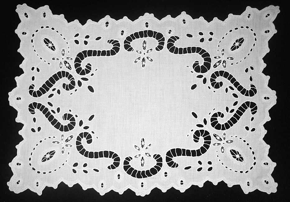 Салфетка прямоугольная белая