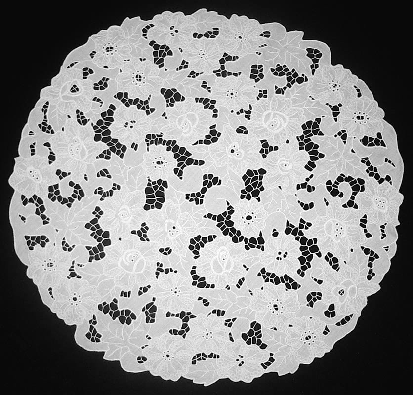 Салфетка круглая белая