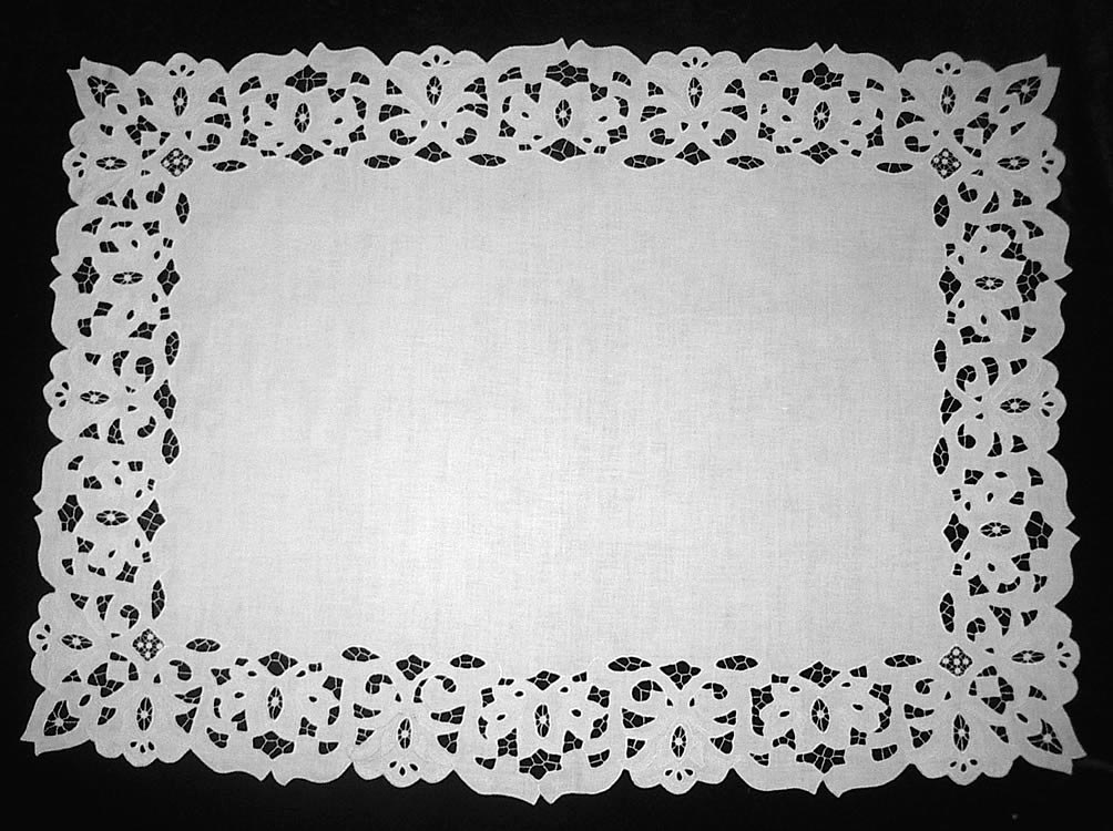 Салфетка прямоугольная белая