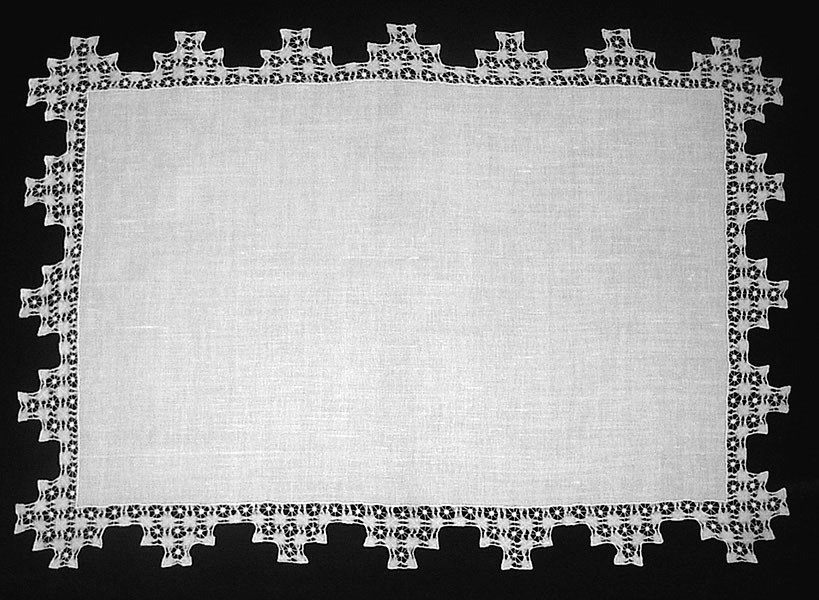 Большая салфетка из набора для столовых приборов