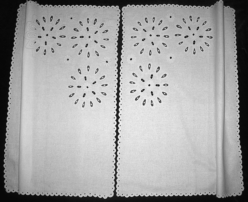 Занавеска белая на окно