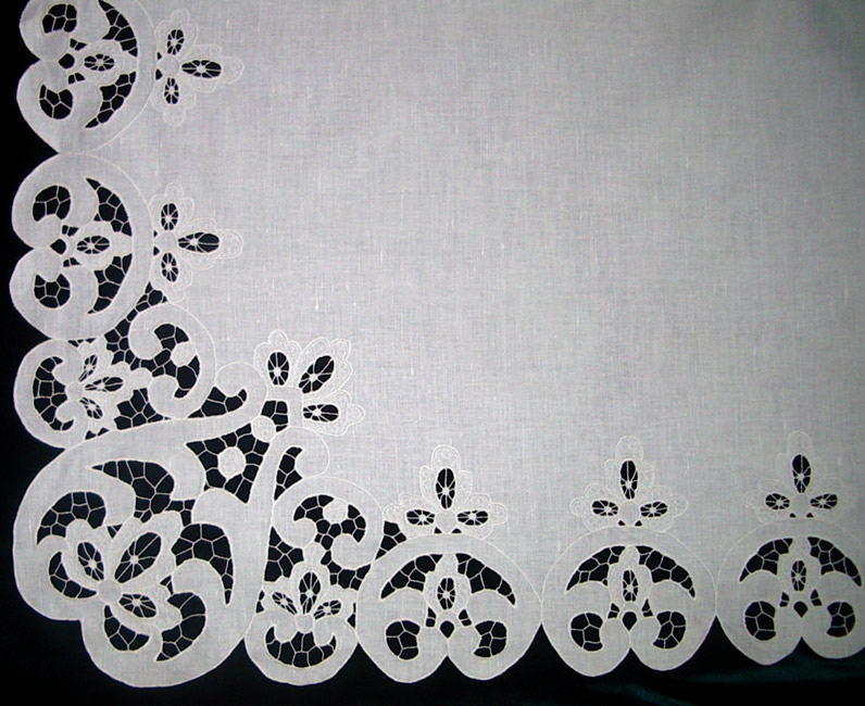 Скатерть белая на прямоугольный стол