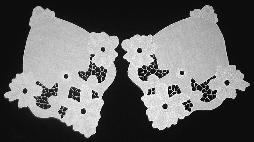 2 салфетки-уголки квадратные белые