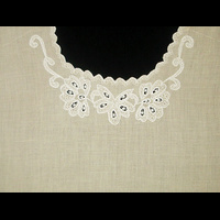 Задняя полочка платья кремового цвета