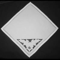 Уголок белого цвета