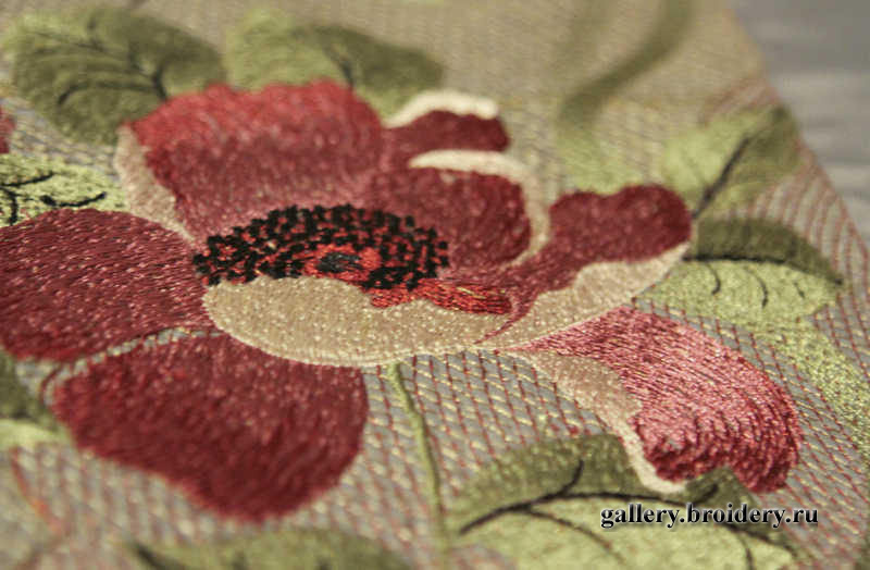 Машинная вышивка. Маки