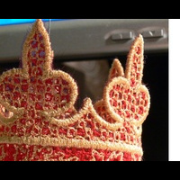 Машинная вышивка. Корона.