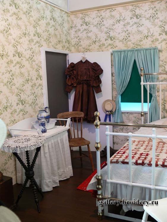 Вариант оформления витрины на фестивале квилта в Японии. 